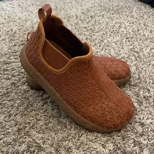 Malibu Sandals | Shoes | Woven Vegan Leather Chukka Boots  display picture 3
